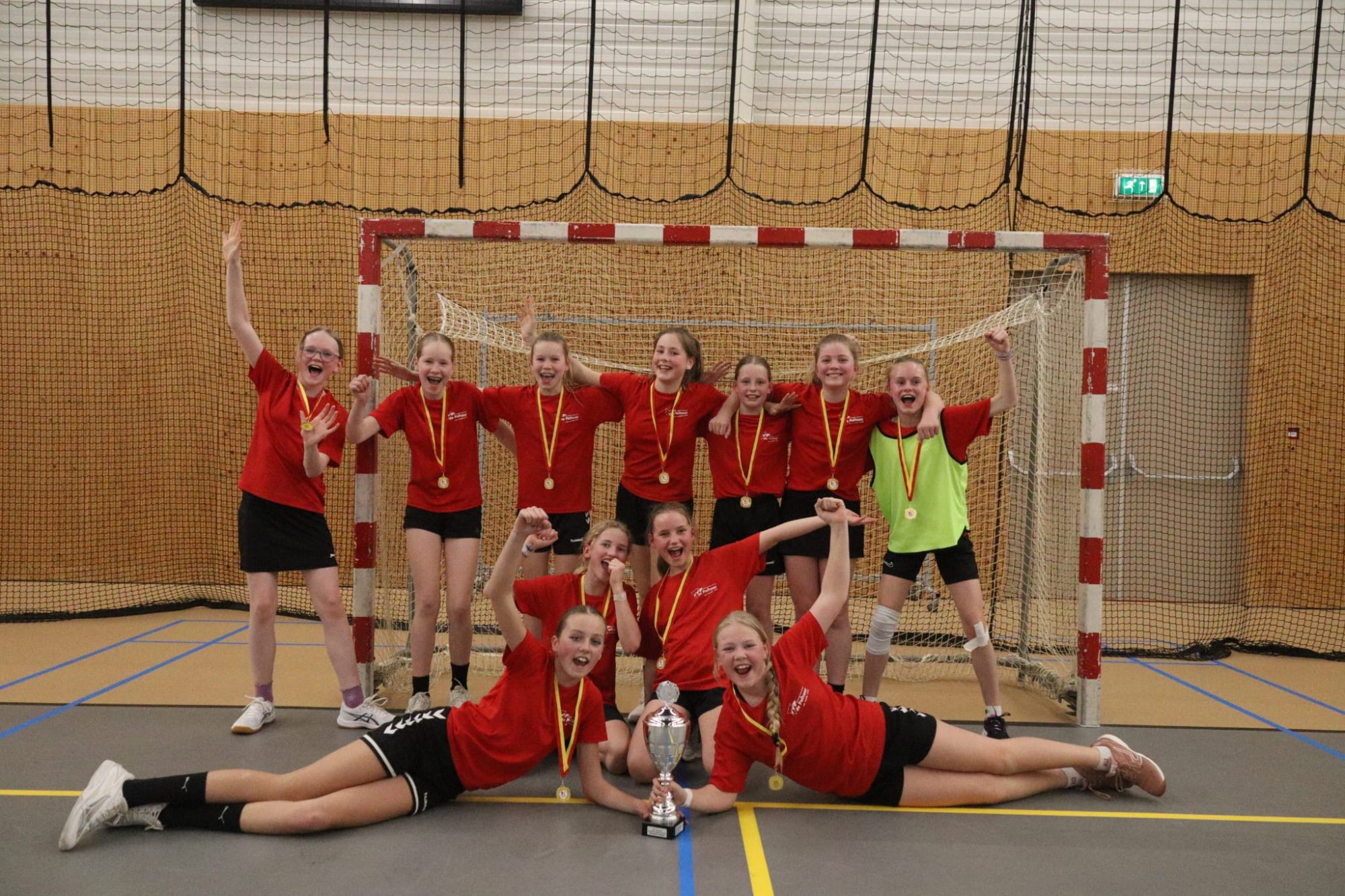 De Zeven Deugden & IJssalon van Dalfsen Schoolhandbaltoernooi